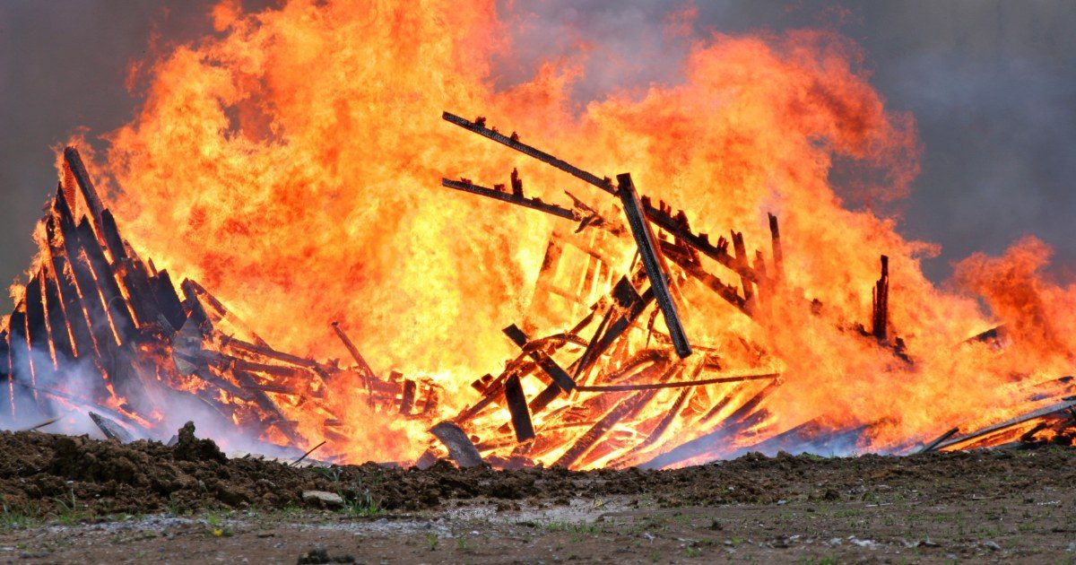 Two Canadian barn fires kill an estimated 47,000 chickens and pigs