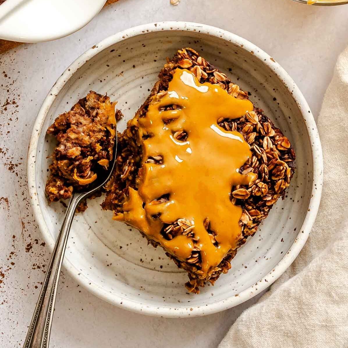Chocolate Banana Baked Oatmeal (with peanut butter)